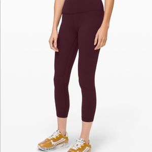 NEW Lululemon align crop maroon 21’ size 6